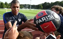 Lộ đội hình siêu khủng của PSG với Mbappe