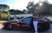 Tay chơi Ronaldo tậu thêm siêu xe Ferrari đắt giá