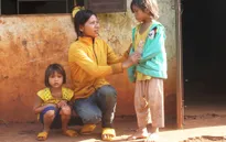 Thương 3 chị em mồ côi chỉ mong một bữa ăn no