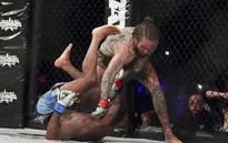 Ngôi sao truyền hình hạ gục đối thủ sau 43 giây trên sàn MMA
