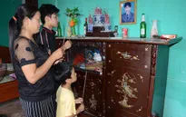 Mẹ suy kiệt bởi bệnh tim, con động kinh không tiền chạy chữa