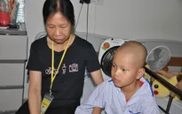 Mẹ ung thư vòm họng chăm con ung thư máu trong nghẹn ngào nỗi đau