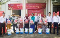 Chuyến xe nhân ái Tôn Hoa Sen tiếp tục lăn bánh