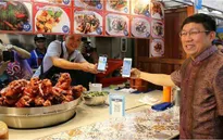 Chợ truyền thống Thái Lan chuyển sang thanh toán điện tử