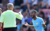 Bournemouth 1-2 Man City: "Người hùng" Sterling báo hại đội nhà vì ăn mừng quá nhiệt