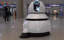 Robot phục vụ du khách tại sân bay Hàn Quốc