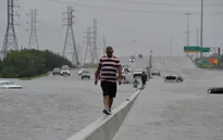 30.000 người dân Mỹ mất nhà cửa do bão Harvey
