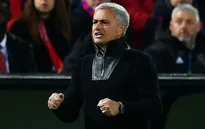 Thắng đậm tại Champions League, Mourinho tố Man Utd bị chèn ép