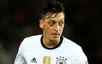 Bất ổn ở Arsenal, Ozil còn bị ĐT Đức quay lưng