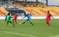 Bóng đá nam SEA Games 29, Bảng A: U22 Lào 0-2 U22 Singapore, U22 Myanmar 6-0 U22 Brunei