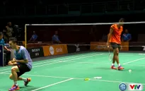 VIDEO SEA Games 29: Tiến Minh ngược dòng đánh bại tay vợt chủ nhà ở tứ kết cầu lông đơn nam