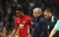 Mourinho cảnh báo Martial: Theo tôi hoặc là “ra đường”?