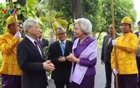 Tổng Bí thư thăm Hoàng Thái hậu Campuchia
