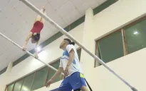 Sự khổ luyện của các VĐV Thể dục dụng cụ
