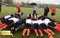 "Sứ giả thể thao" Mỹ giao lưu với tuyển bóng đá nữ Hà Nội