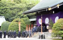Thủ tướng Nhật Bản gửi đồ lễ tới đền Yasukuni