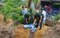 ​Tiêu hủy 4 tấn thức ăn nuôi tôm nhập lậu