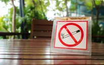 Trung Quốc và Nga cấm thuốc lá như thế nào?