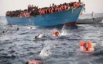 Cứu sống 75 người tị nạn ở ngoài khơi Libya