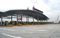 Tháo dỡ trạm thu phí Đại Xuyên trên cao tốc Pháp Vân - Ninh Bình trước 30/4