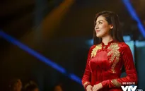 MC Tú Anh đấu giá áo dài dát vàng trong đêm từ thiện "Qui E Ora" vì Trái tim cho em