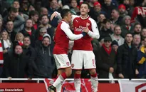 HLV Wenger chốt số phận của Sanchez và Ozil trong kỳ chuyển nhượng tới