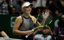 Bảng Đỏ WTA Finals 2017: Thắng dễ Halep, Wozniacki chắc suất vào bán kết