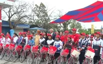 Trao 70 xe đạp cho học sinh nghèo hiếu học ở Hải Phòng