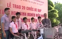 Chương trình “Ly cà phê 50 nghìn” tặng xe đạp cho học sinh nghèo