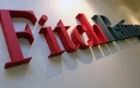 Fitch giữ nguyên mức xếp hạng nợ công ổn định của Pháp