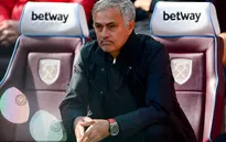 Mourinho được gì, mất gì nếu bị Man Utd sa thải?