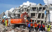 Indonesia: Tìm kiếm khoảng 50 người bị mắc kẹt trong khách sạn sau trận động đất
