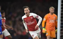 Ngược dòng trước Leicester, Arsenal thắng trận thứ 10 liên tiếp