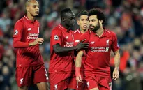 HLV Jurgen Klopp suýt "mít ướt" khi thấy tình đồng đội ở Liverpool