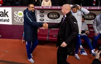 Huỷ diệt đối thủ yếu Burnley, HLV Sarri đi vào lịch sử Chelsea