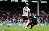 Fulham 1-5 Arsenal: Lacazette, Aubameyang chói sáng