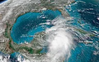 Mỹ và Mexico gấp rút chuẩn bị ứng phó với bão Michael nhiệt đới cấp 3