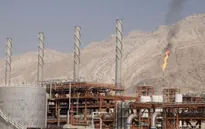 Lượng dầu xuất khẩu của Iran giảm mạnh trong tuần đầu tháng 10
