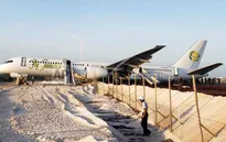 Máy bay Boeing hạ cánh khẩn cấp, 6 người bị thương