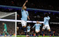 Màn “thêu hoa dệt gấm” của Man City ở derby Manchester vẫn chưa phải kỷ lục!