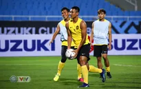 VIDEO: ĐT Malaysia với bài khởi động "lạ"
