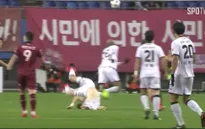 Đối thủ của Olympic Việt Nam tại ASIAD bị gãy cổ, mất trí nhớ vì tai nạn kinh hoàng