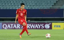 AFF Cup 2018: Trung vệ Đình Trọng lo ngại mặt sân của Lào ảnh hưởng tới ĐT Việt Nam
