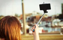 Nghiện chụp ảnh “tự sướng” là một chứng bệnh tâm thần