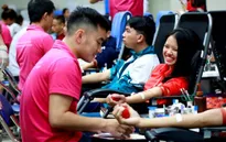 Hàng nghìn người tham gia Ngày hội hiến máu tình nguyện
