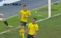 VIDEO: Shahrul bật cao đánh đầu tung lưới ĐT Việt Nam