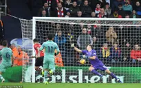 VIDEO Southampton 2-3 Arsenal: Chết vì bóng bổng