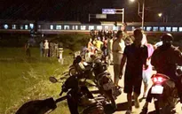 Ô tô vượt đường ngang bị tàu hỏa đâm tại Phú Yên