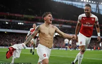 Ngược dòng đánh bại kình địch Tottenham, Arsenal trở lại top 4 Ngoại hạng Anh