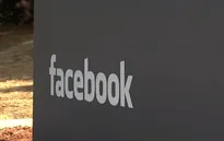 Bê bối lộ thông tin người dùng, cổ phiếu Facebook lao dốc